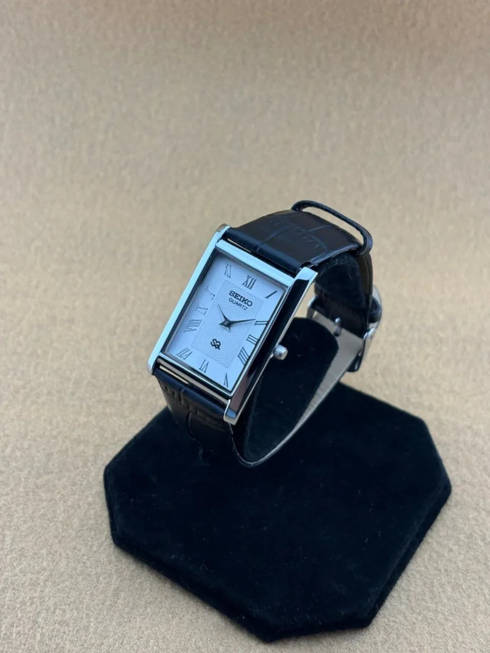 WHITE SILVER VINTAGE Seiko Vintage slim men's Watch